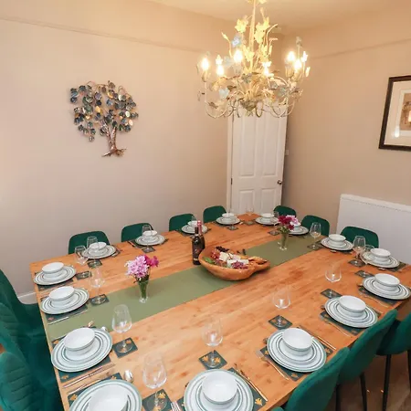 Sunnyvale House * 휫비